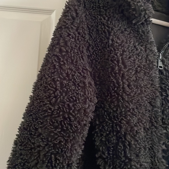 Zara black short bomber style Teddy coat size Large - Picture 7 of 8